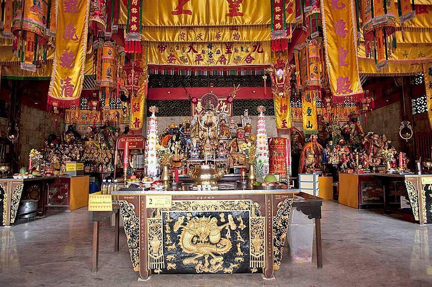 Храм чалонг - достопримечательность пхукета | путеводитель по пхукету