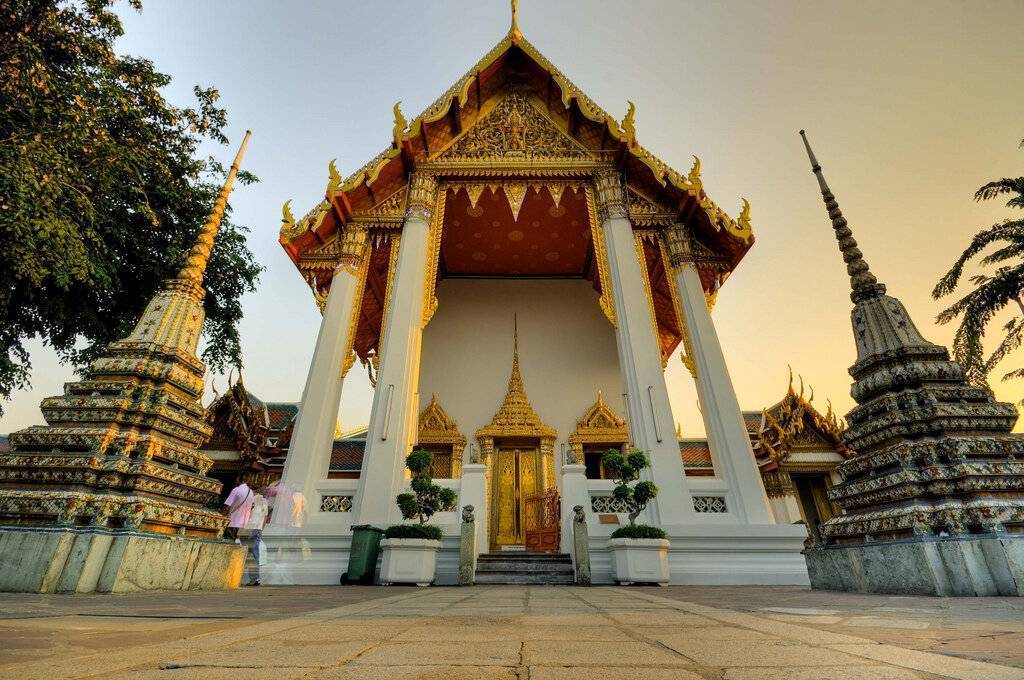 Ват по (wat pho) и храм лежащего будды в бангкоке | фото и видео