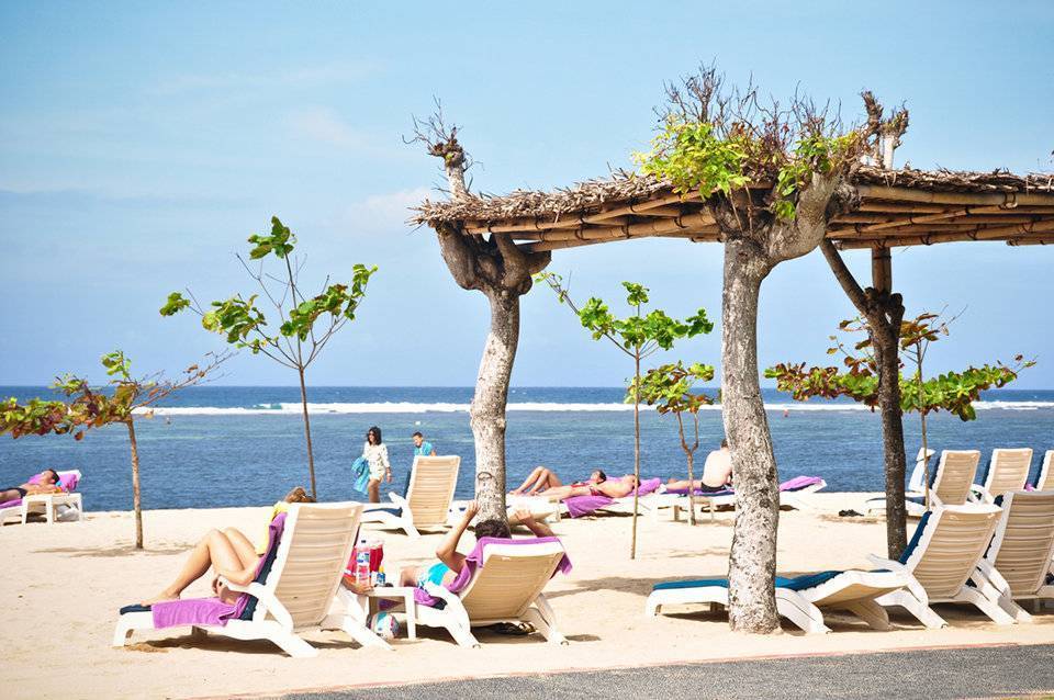 Пляж нуса-дуа или nusa-dua beach из категории самые лучшие пляжи индонезии - фото путеводитель