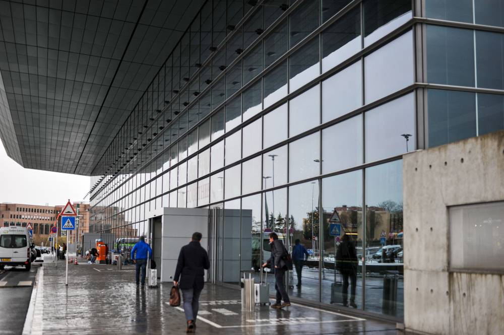 Здание аэропорта Люксембург. Люксембург аэропорт фотографии. Luxembourg Airport as Bill.