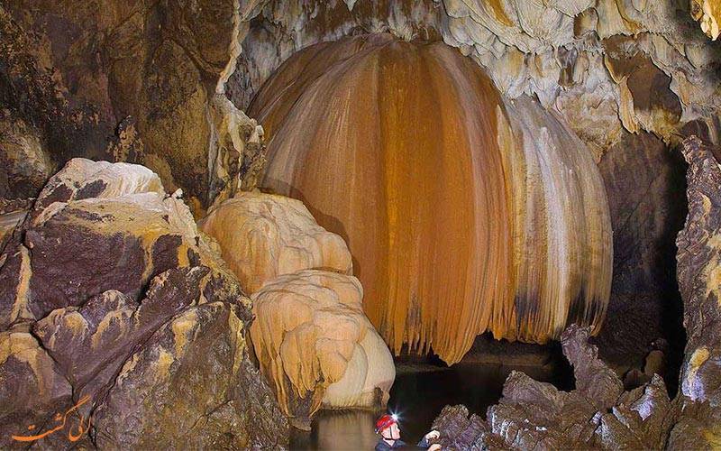 Пещера шондонг в национальном парке фонгня-кебанг, вьетнам