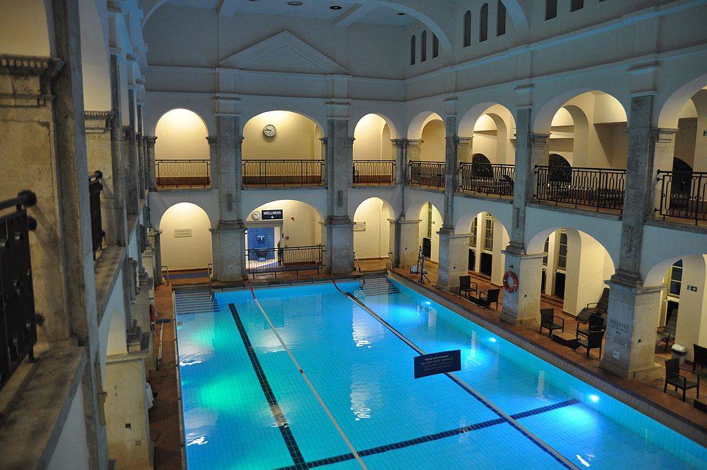 Лучшие спа-отели будапешта с термальными бассейнами, купальнями