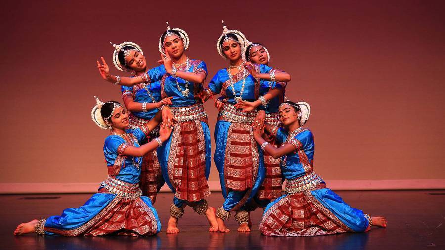Индийский танец – больше чем танец