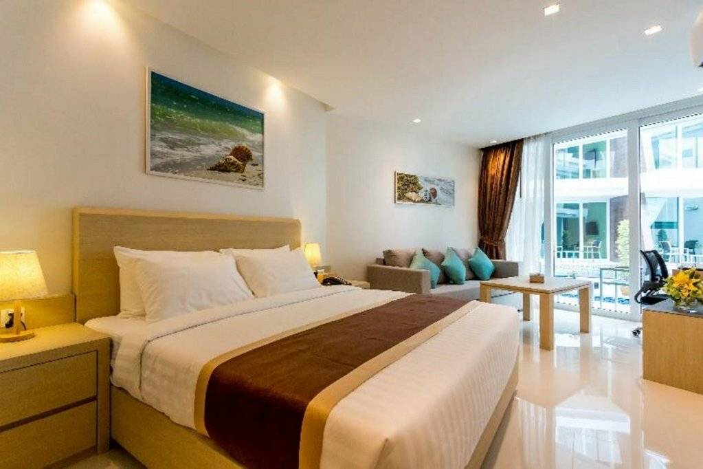 Отель liv hotel phuket patong beachfront - sha plus 4*, пхукет-таун. бронирование, отзывы, фото — туристер.ру