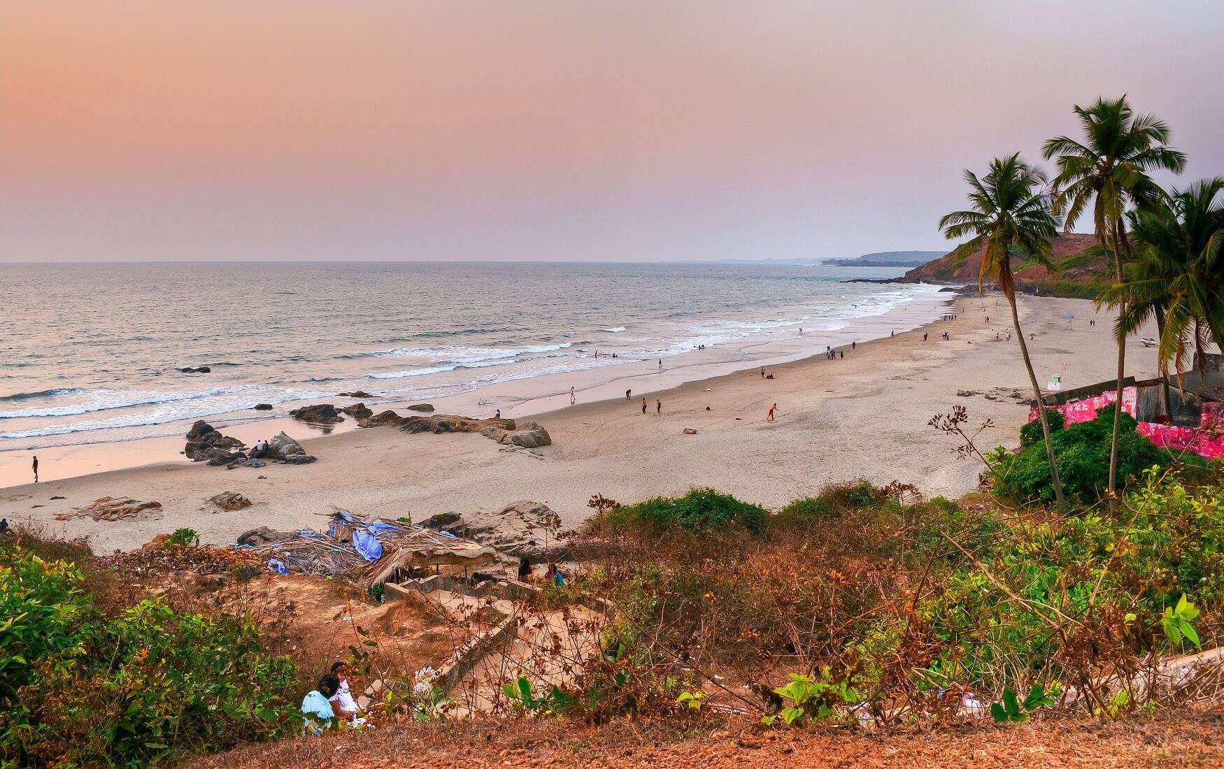 Пляж вагатор, гоа (индия): история, фото, как добраться, адрес
на карте и время работы в 2022 - 2023