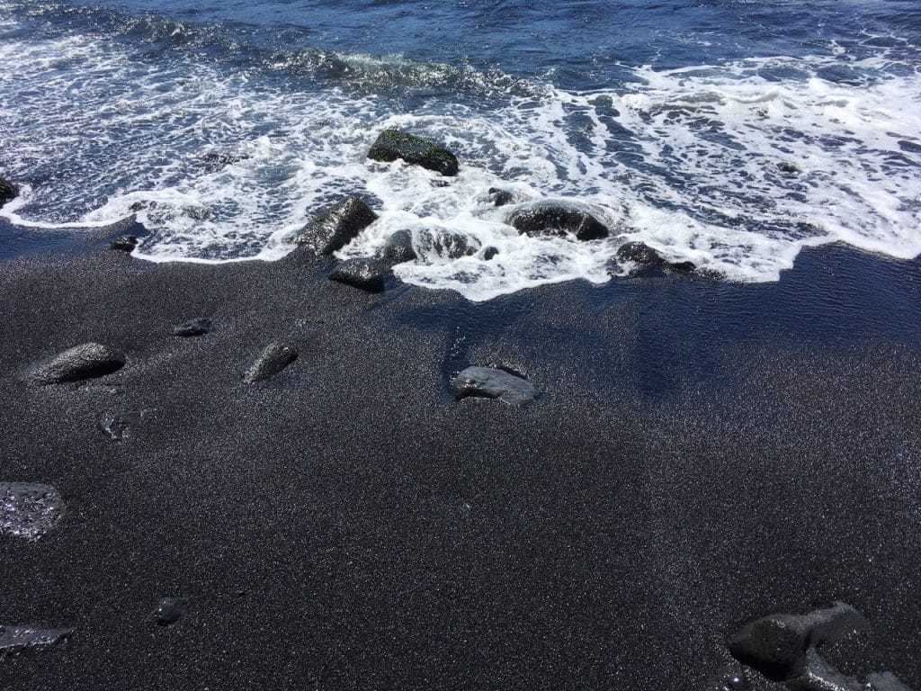 Черные пляжи на бали: фото, опасен ли песок, карта