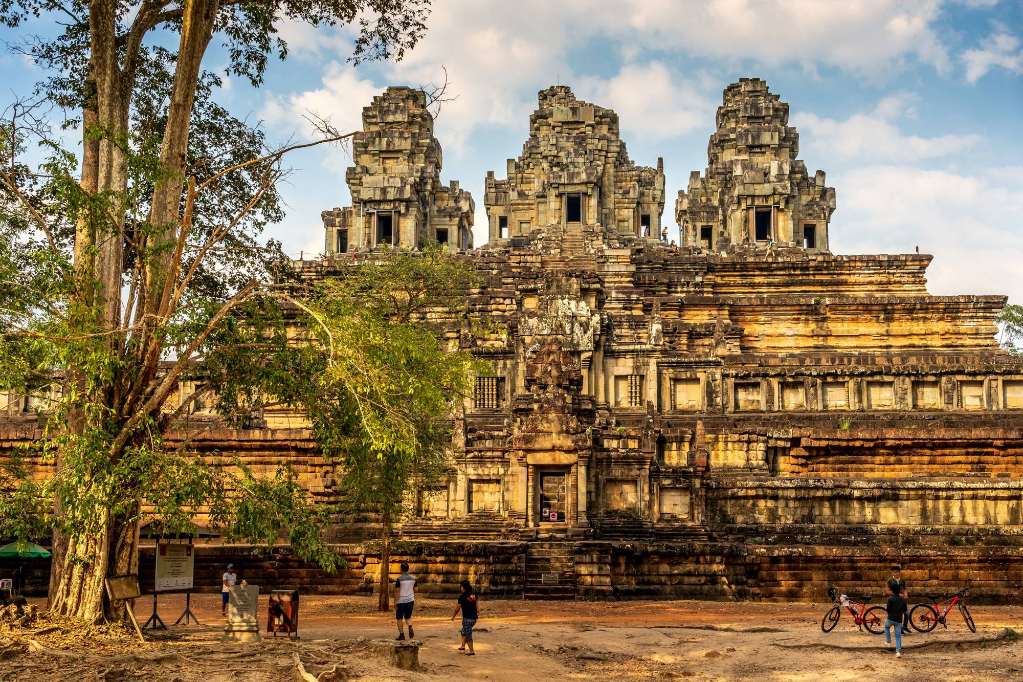Ангкор-ват - самый большой храм в мире (камбоджа)