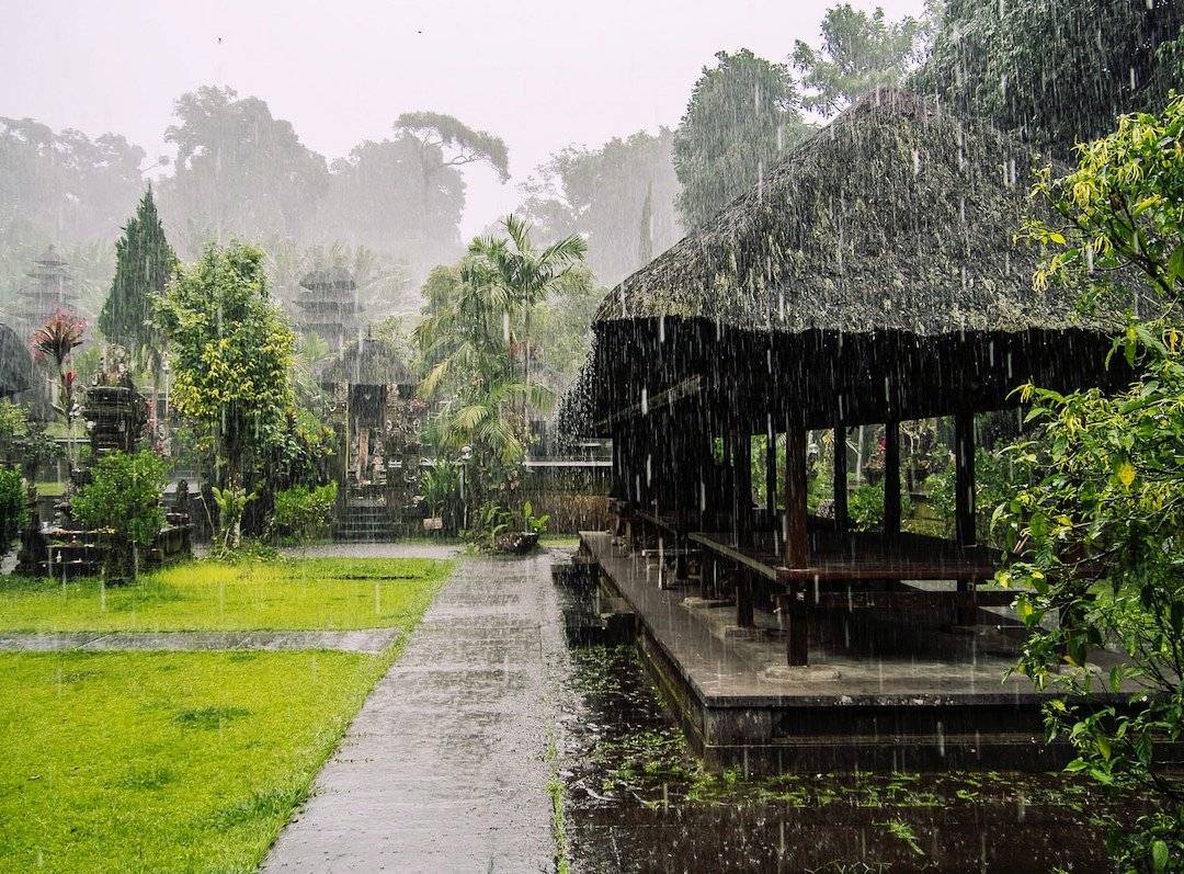 Погода на бали по месяцам и температура воды на острове индонезии