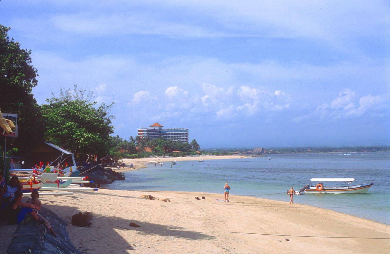 Пляж санур на бали: обзор