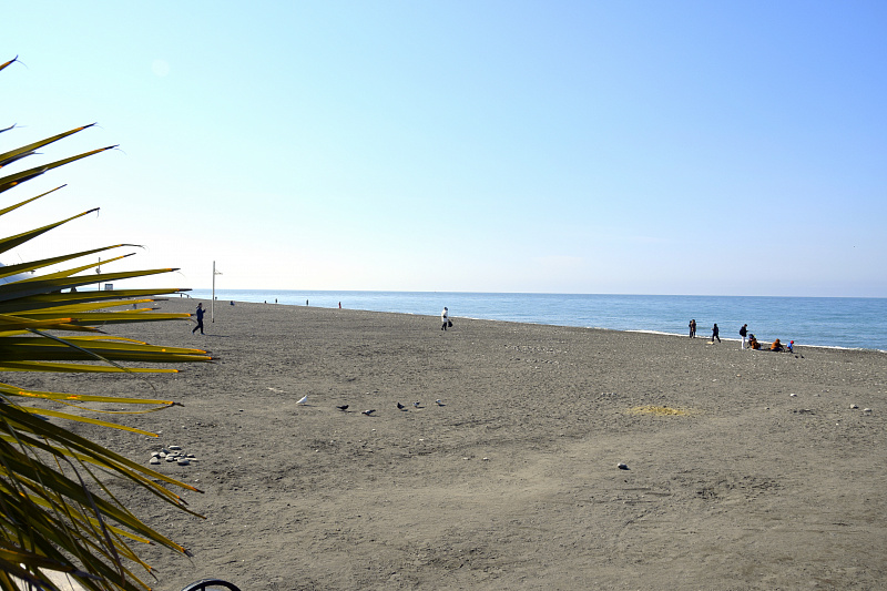 7 апреля сочи пляж. Пляж Октябрьский Сочи. 1 Мая Сочи пляж. Сочинские пляжи станут доступнее.
