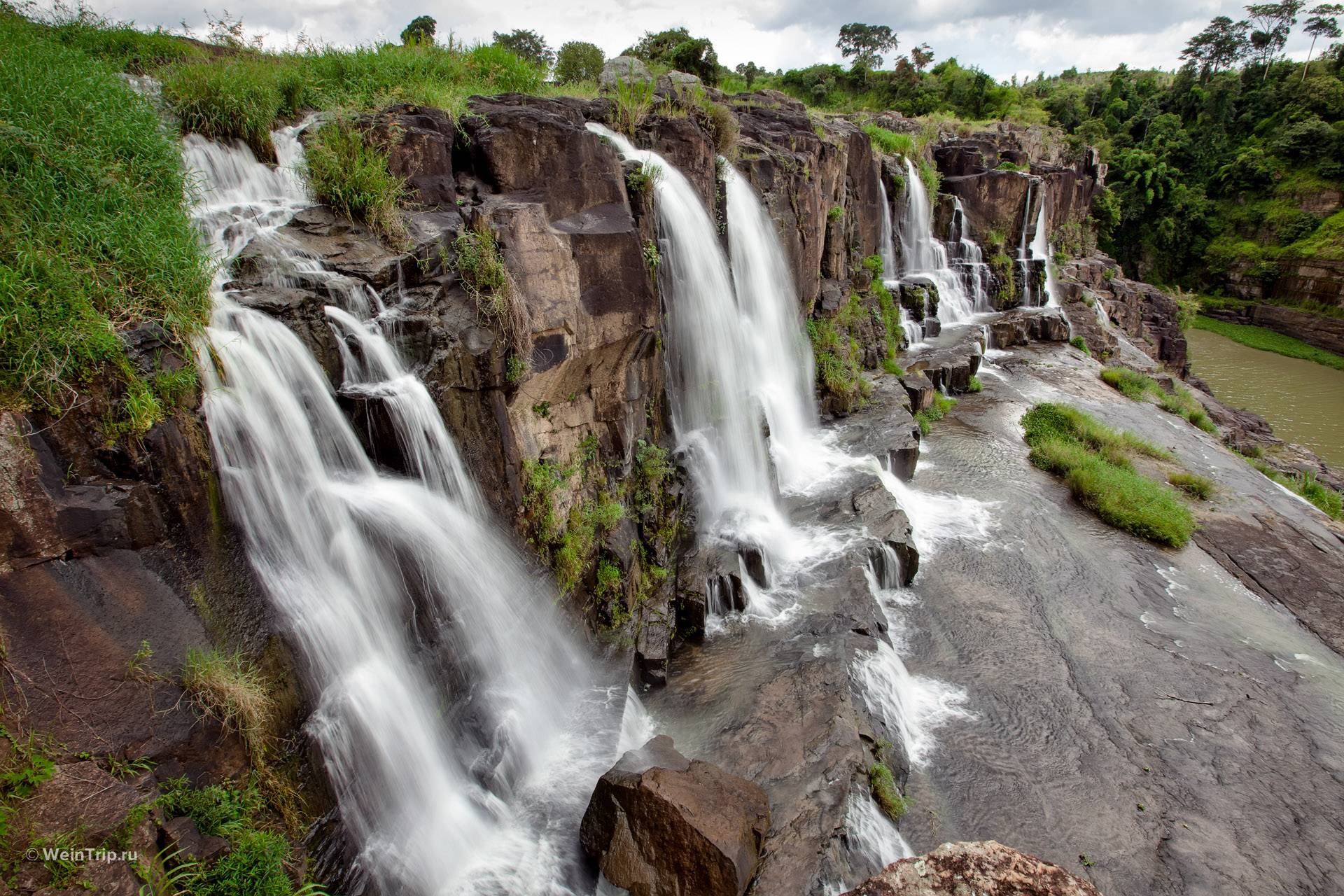 Водопады шри-ланки : названия, карта, высота, фото