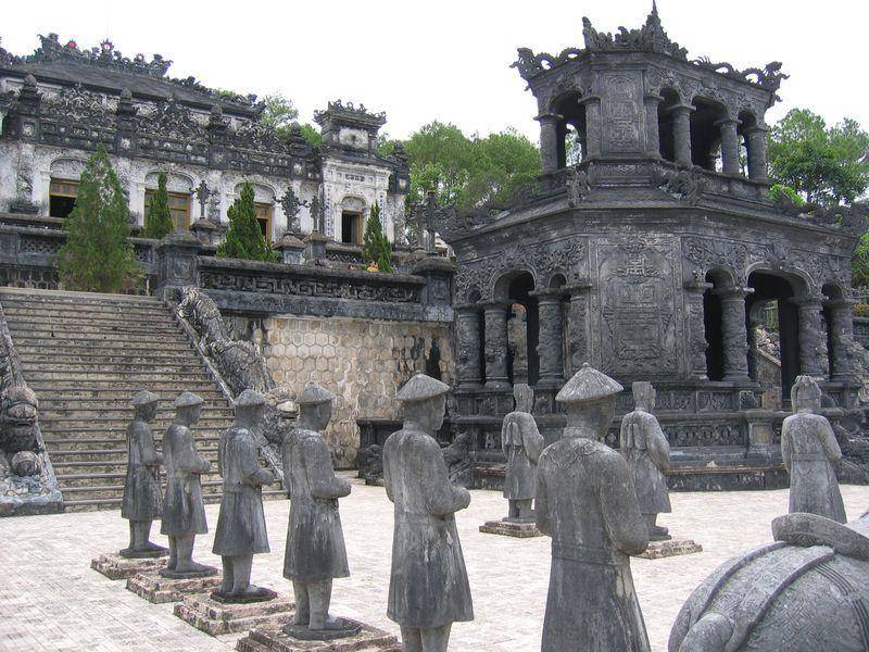 Что надо знать про хюэ, вьетнамский город - памятник под открытым небом