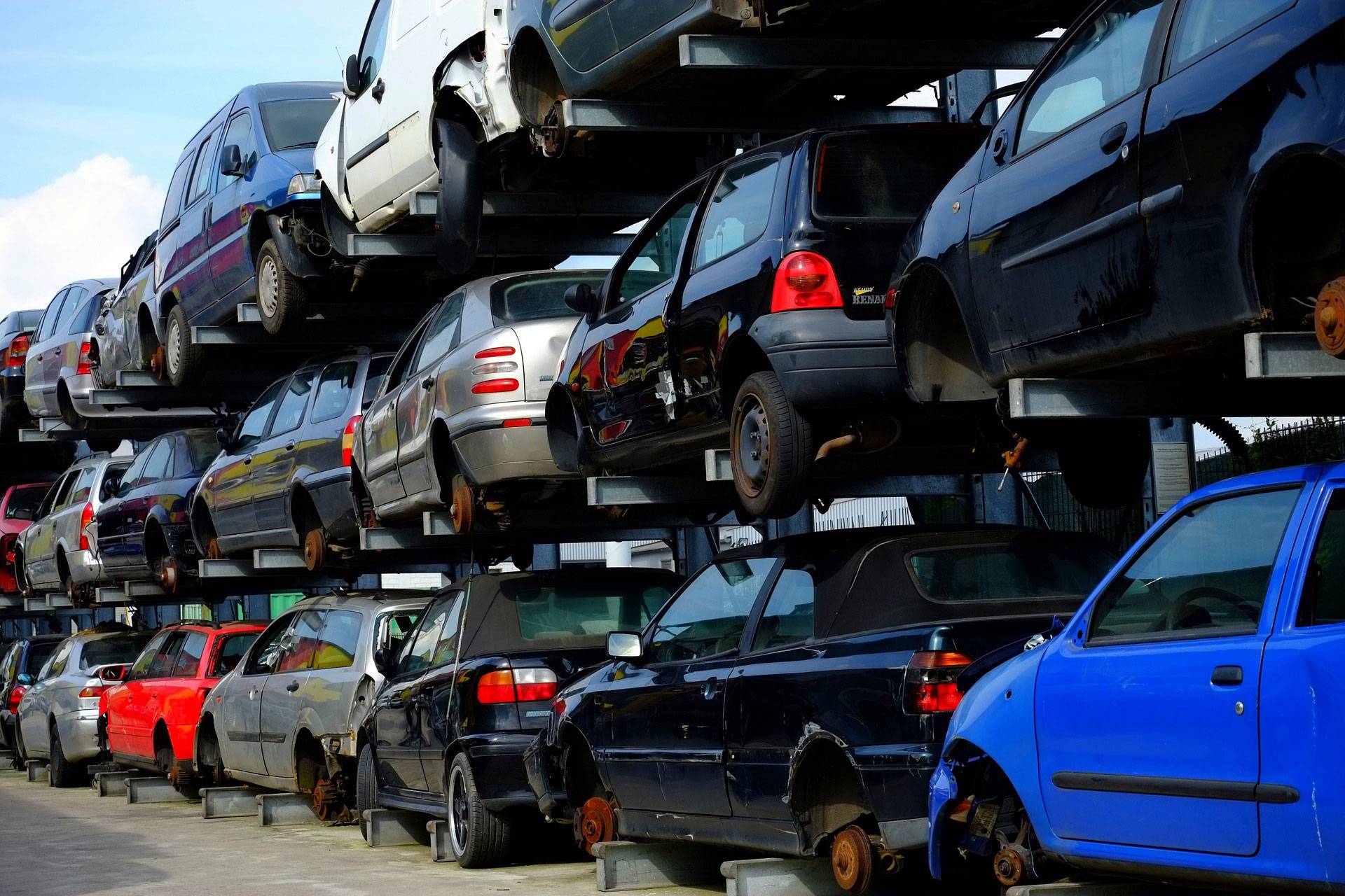 Утилизация автомобилей и автосвалки в германии