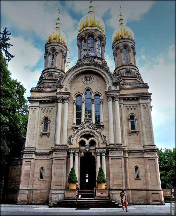 Будапешт. церковь св. елизаветы на площади роз. восточный вокзал.