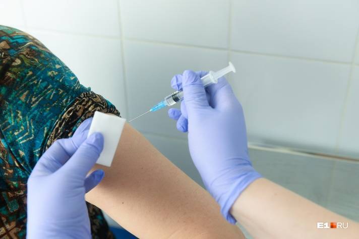 Прививки для поездок за границу: какие страны требуют вакцинацию туристов?