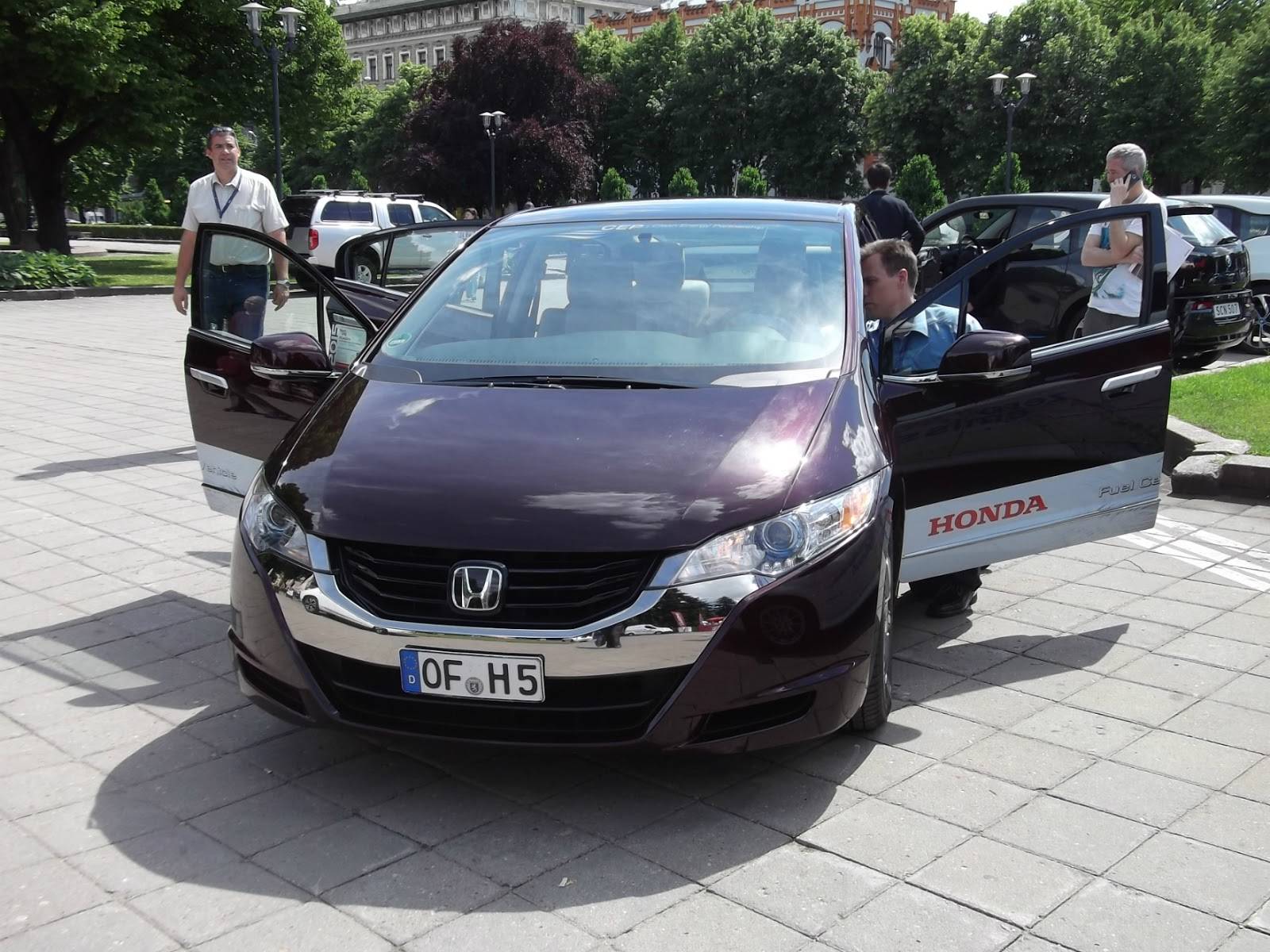 Luxury аренда авто: рига - центр города, латвия