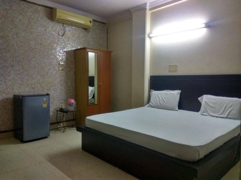 Hotel grand plaza - pahar gunj