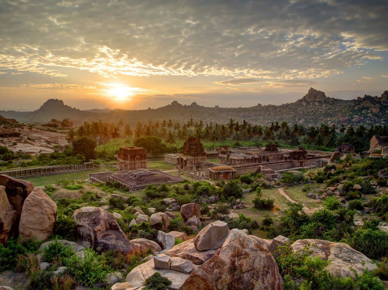 Хампи в индии  – знаменитые руины древнего виджаянагара