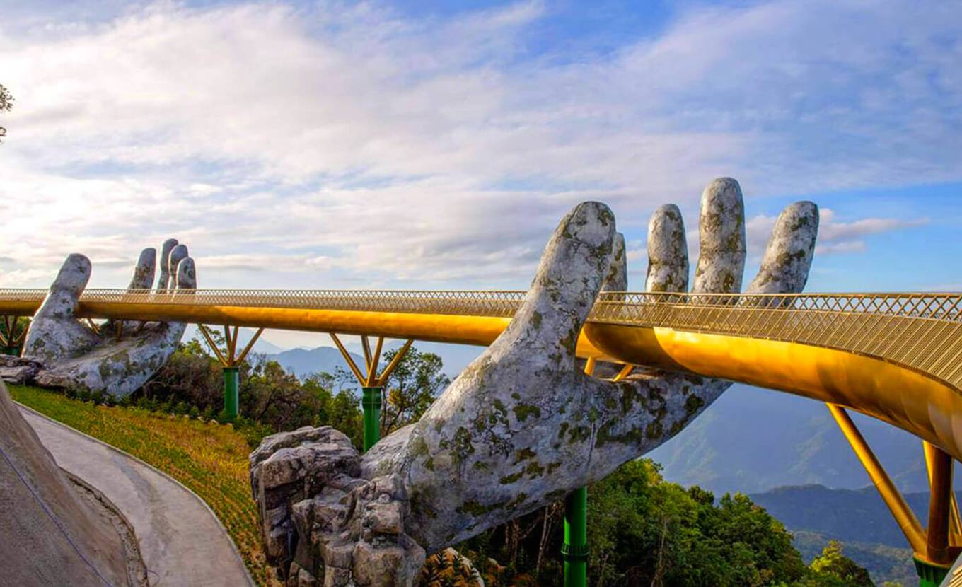 Golden bridge & ba na hills including buffets lunch full day from danang city
