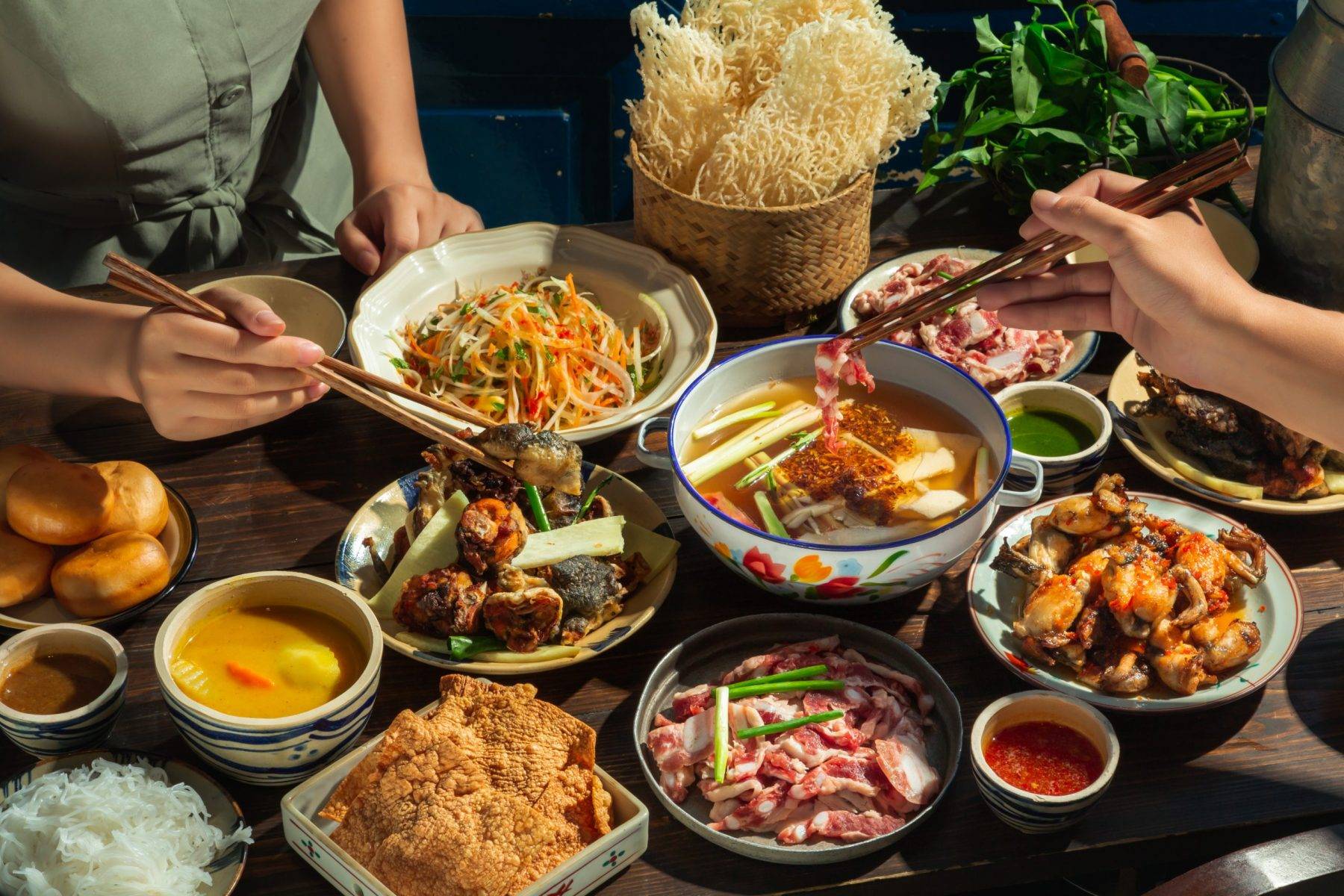 {pilot travel video!!} top 10 best street food in vietnam - ho chi minh city | recipetin eats