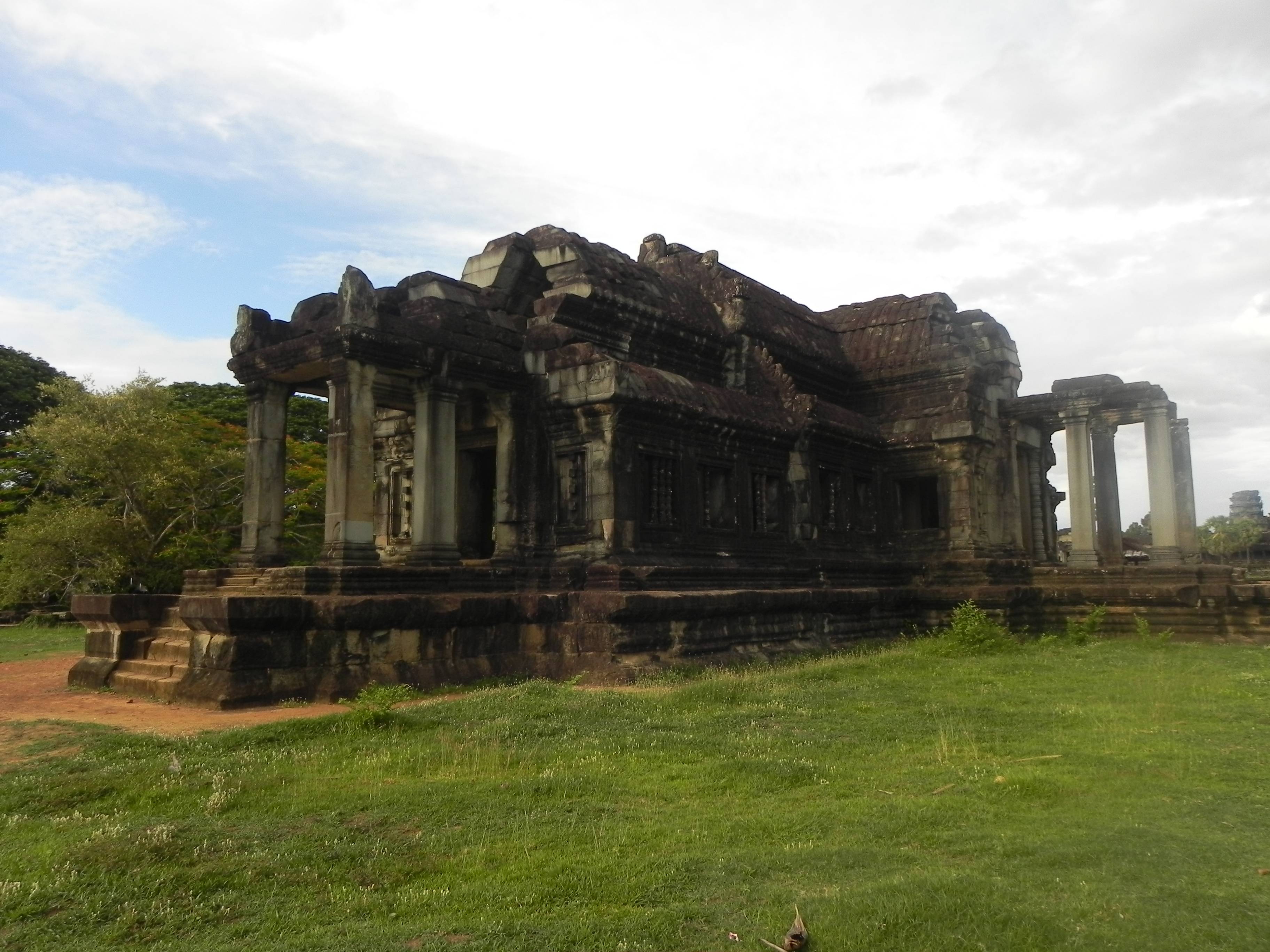 Археологи открыли древний город в джунглях камбоджи при помощи лазера — викиновости