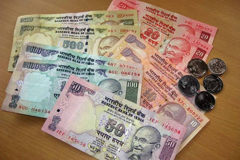 Индийские деньги: название, внешний вид, курс