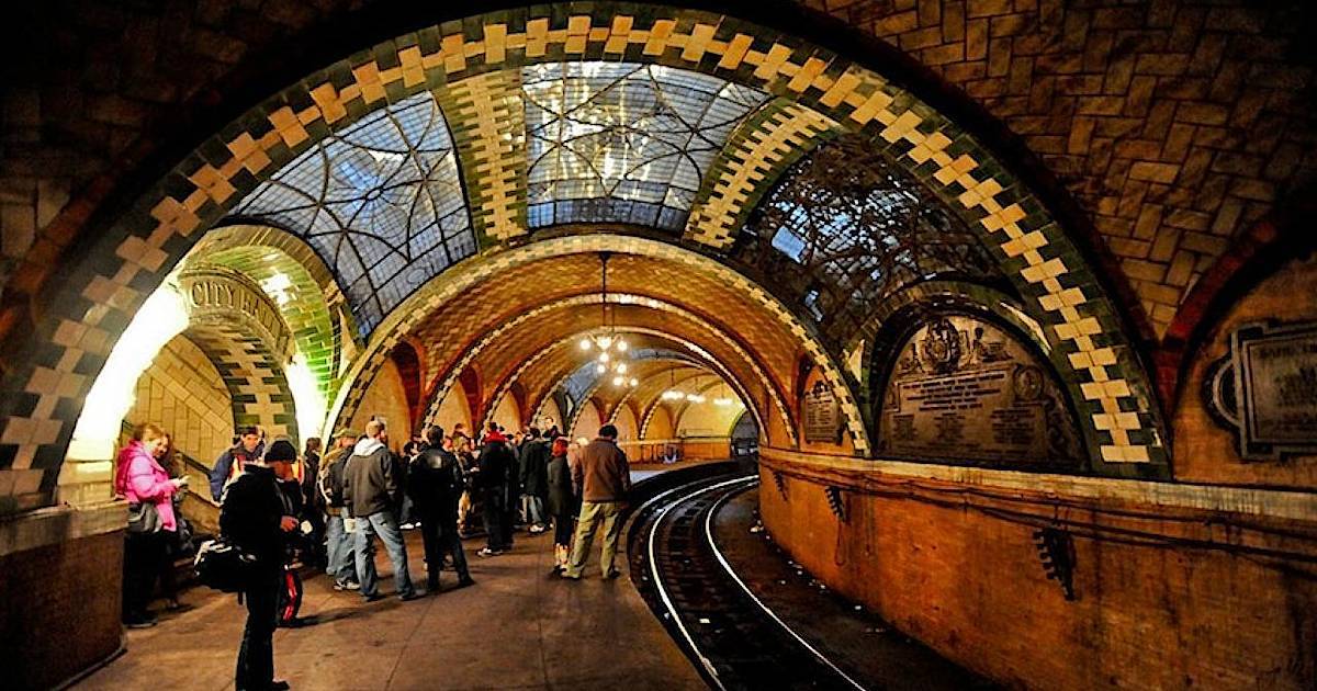 5 самых глубоких станций метро в мире