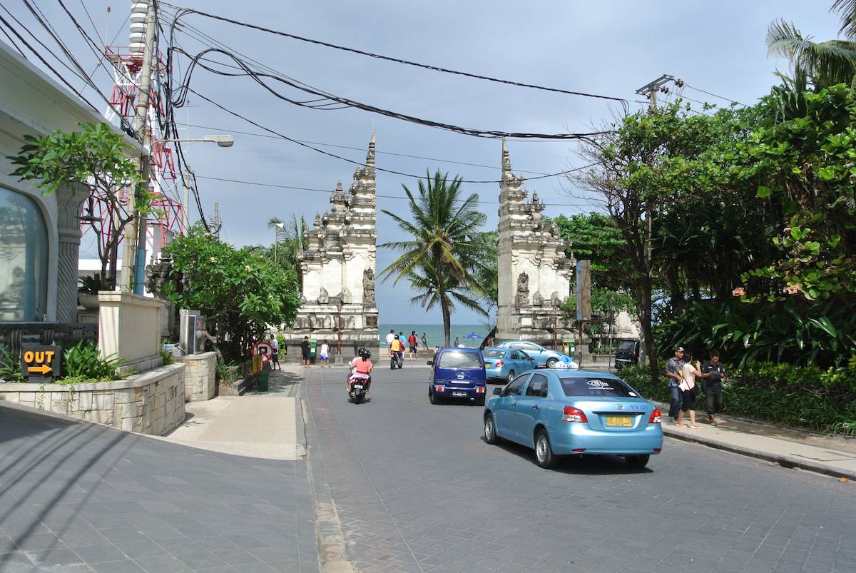 Бали открылся для туристов: разбираемся с визами, страховкой и карантином