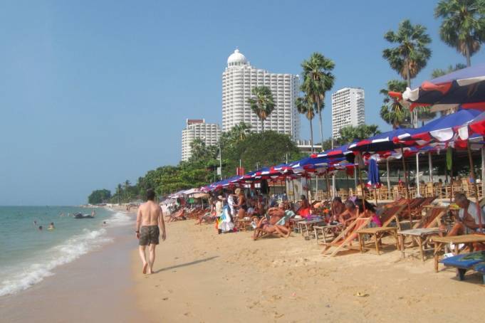 Пляж вонгамат (wongamat beach / северная паттайя / пляж наклуа)
