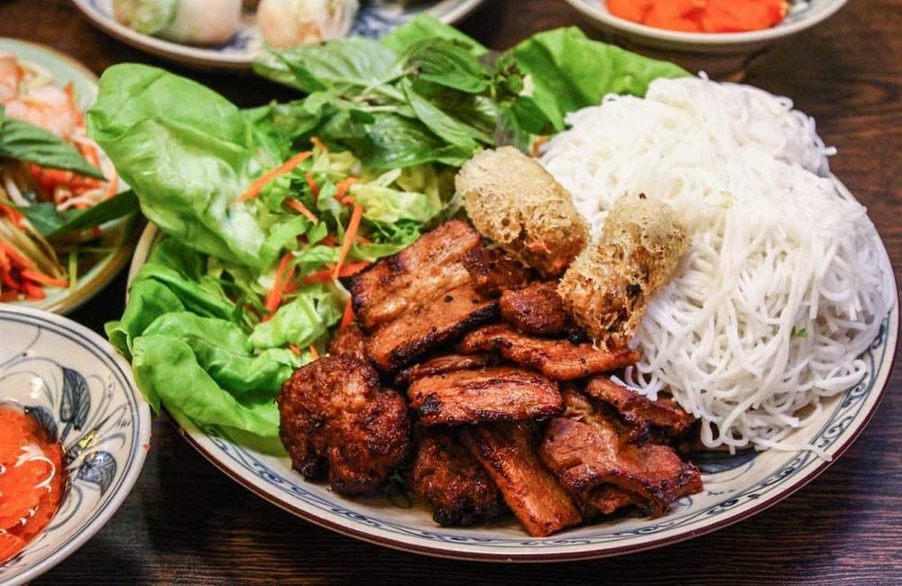 Где дёшево поесть в нячанге 2020: вьетнамская кухня | отдых во вьетнаме, лучший вьетнамский кофе, оптовые поставки кофе, crazy shop нячанг