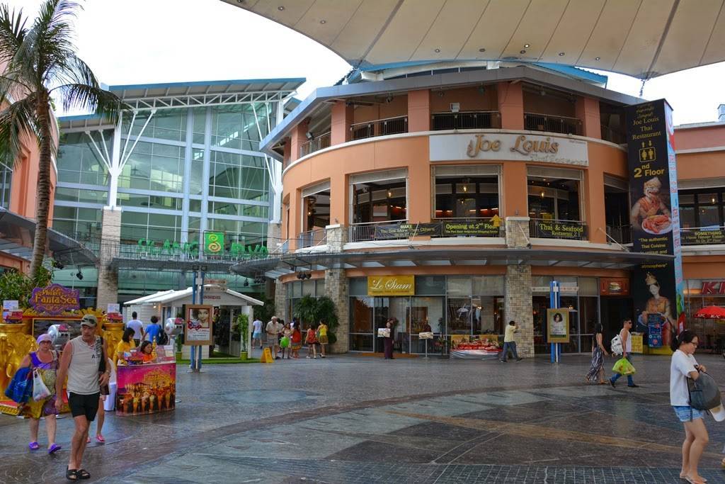 Jungceylon пхукет — крупный торговый центр на патонге