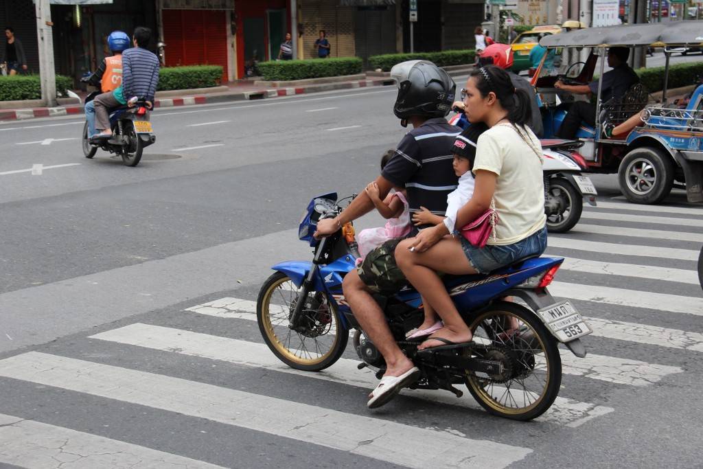 Скутер в тайланде. зачем и как его арендовать