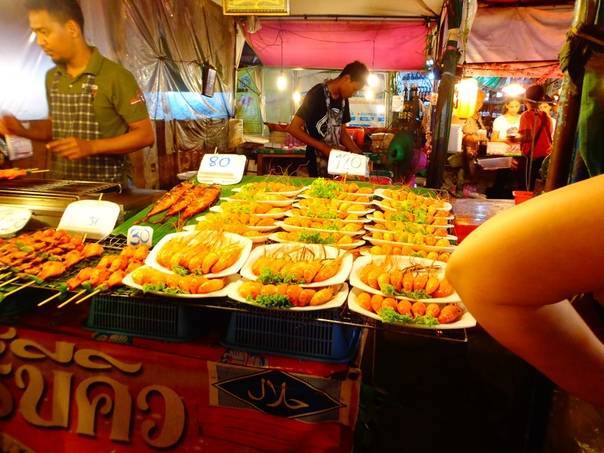 Еда в тайланде — самый большой рынок еды в паттайе