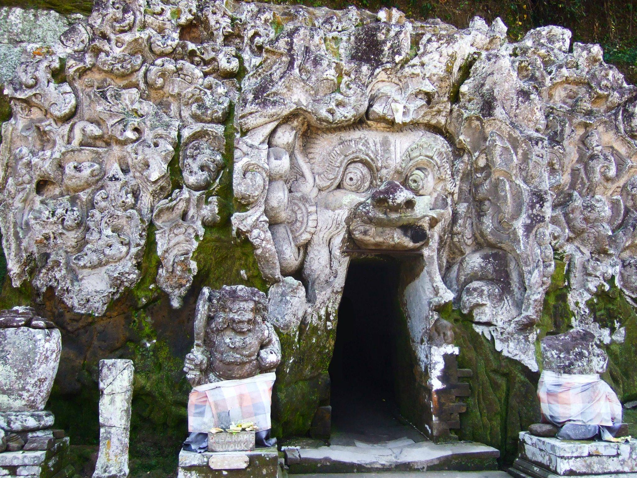 Пещера слона