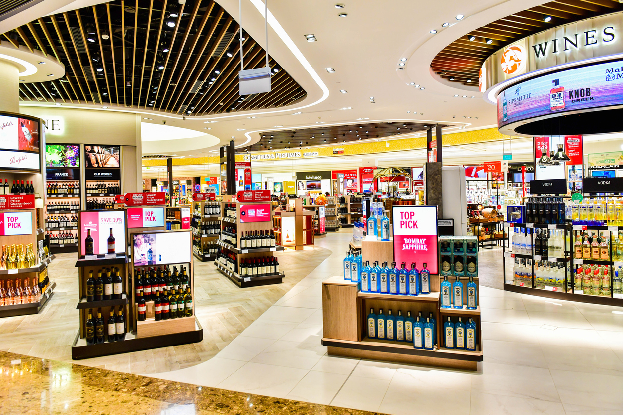 Лайфхак: что покупать в duty free, а что нет?