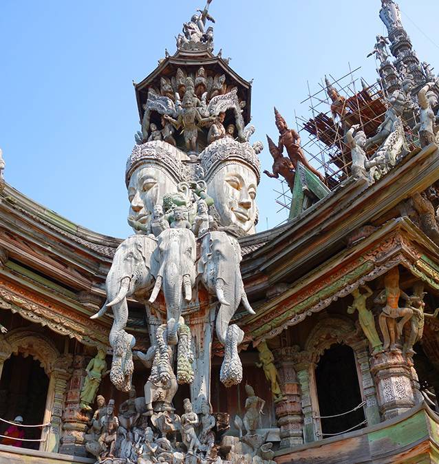 Храм истины (прасат май) в паттайя, таиланд