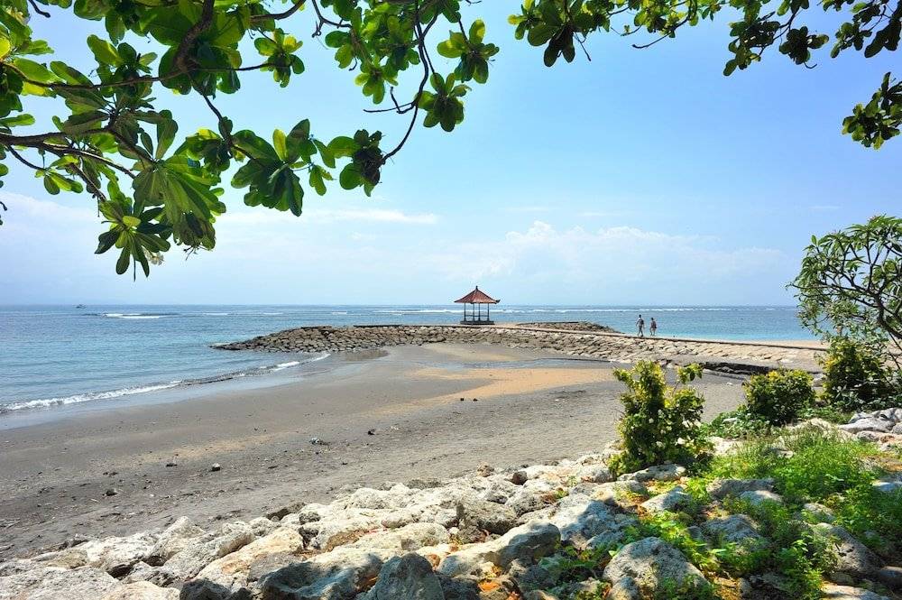 Пляж санур на бали