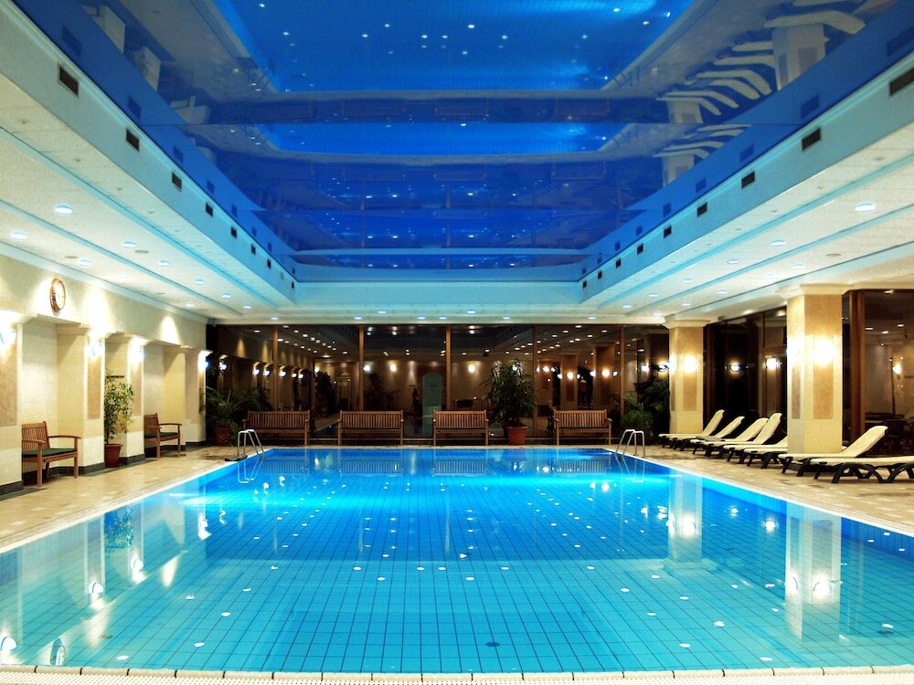 Лучшие отели будапешта с термальными бассейнами