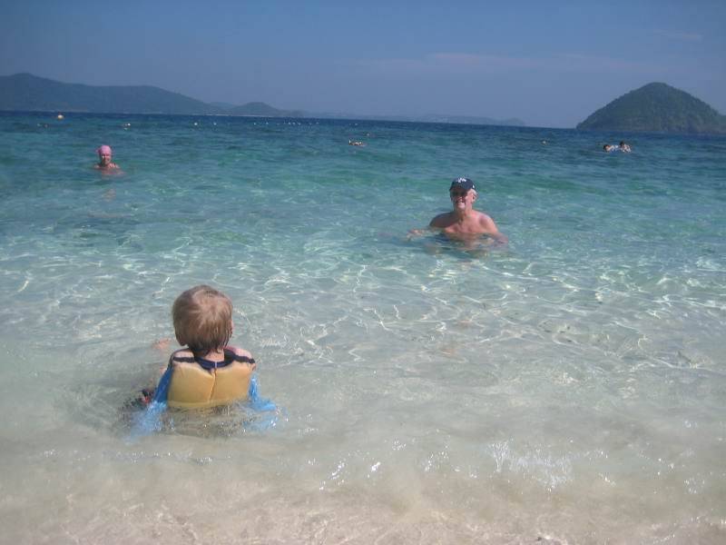 Пхукет с детьми: какой пляж выбрать