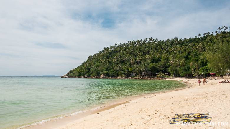 Температура воды в море на острове панган в августе. тайланд