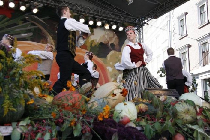 Список всех праздников в германии: даты, фото, обычаи, поздравления