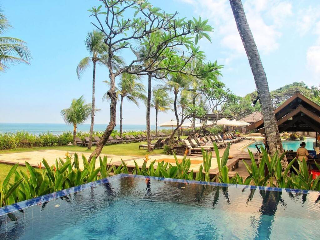 Отель гранд балисани люксы (grand balisani suites), государство индонезия, бронировать