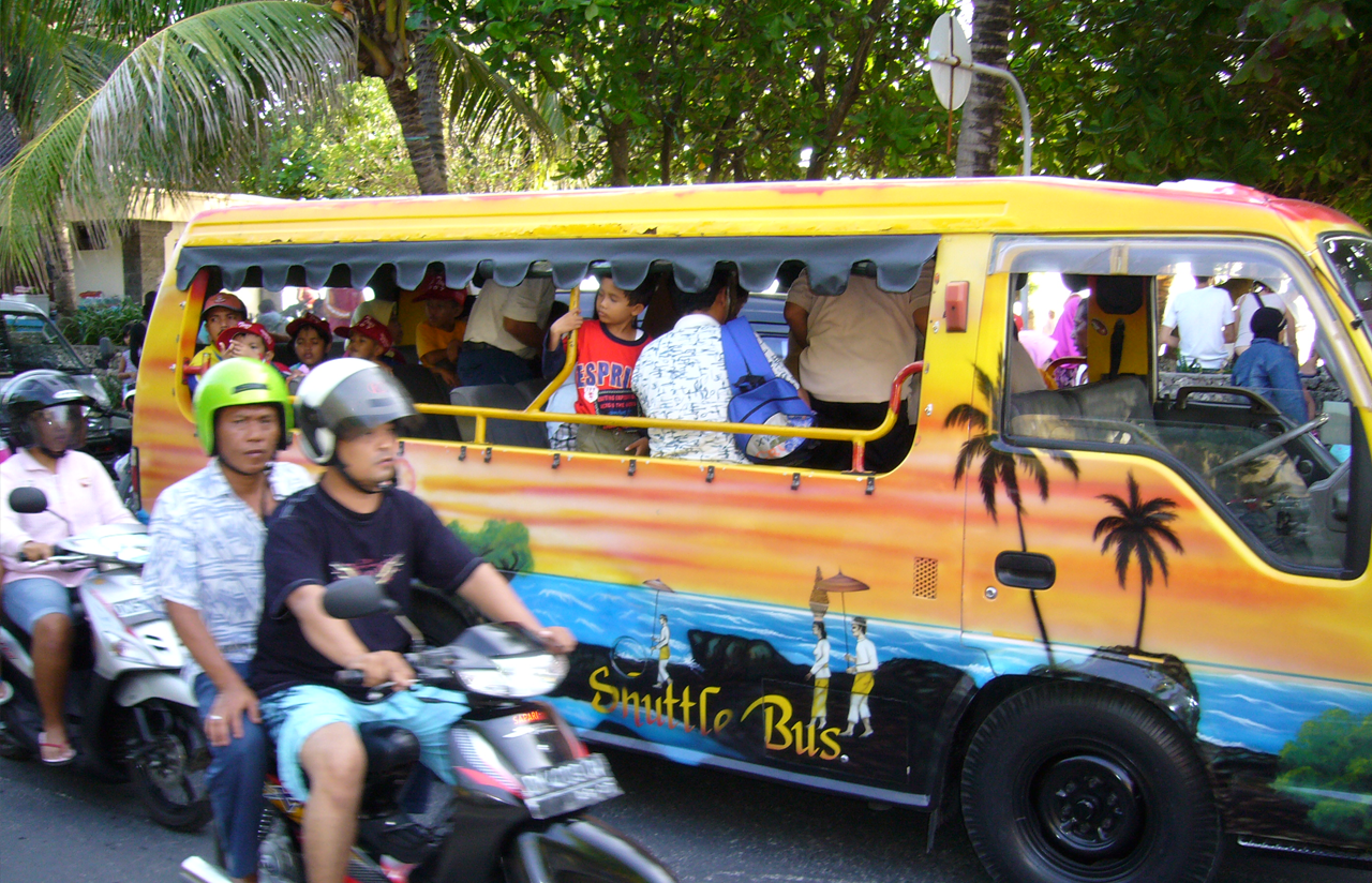 Транспорт на бали: как передвигаться по райскому острову?, бали, индонезия — туристер.ру