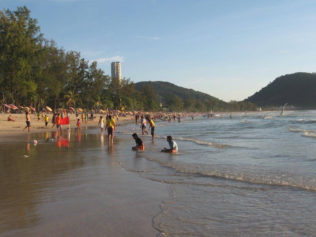 Пляж патонг на пхукете — 2021. стоит ли отдыхать?