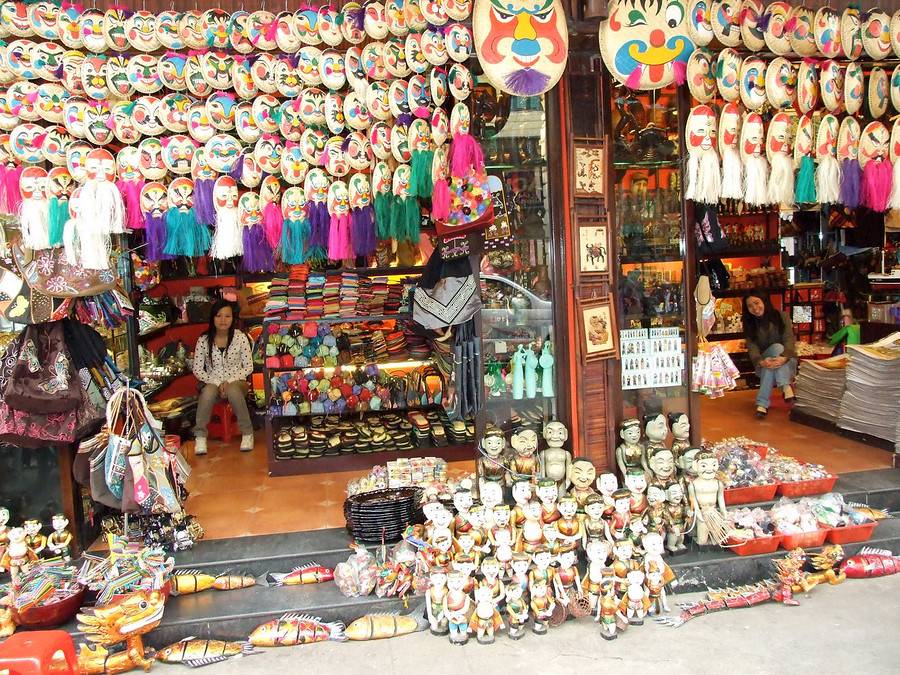 Магазины и рынки в нячанге (вьетнам)