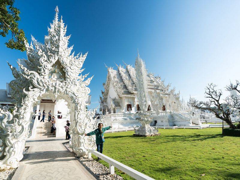 Белый храм в тайланде – современное видение буддизма – так удобно!  traveltu.ru