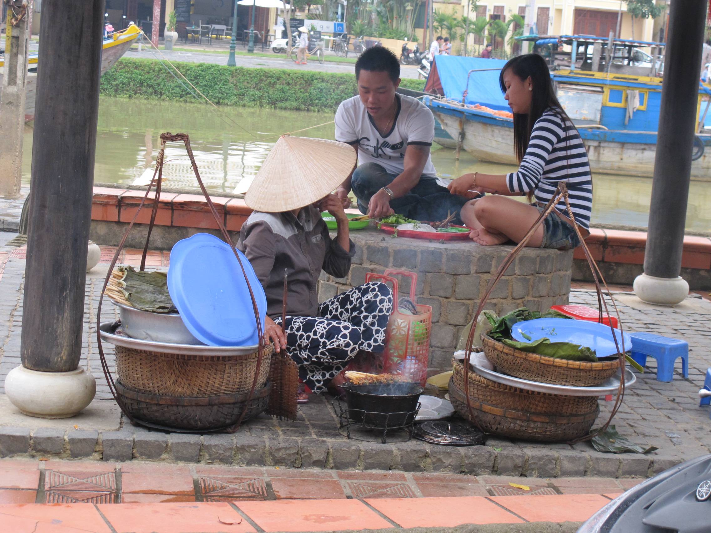 Цены на еду во Вьетнаме в магазинах, кафе и ресторанах