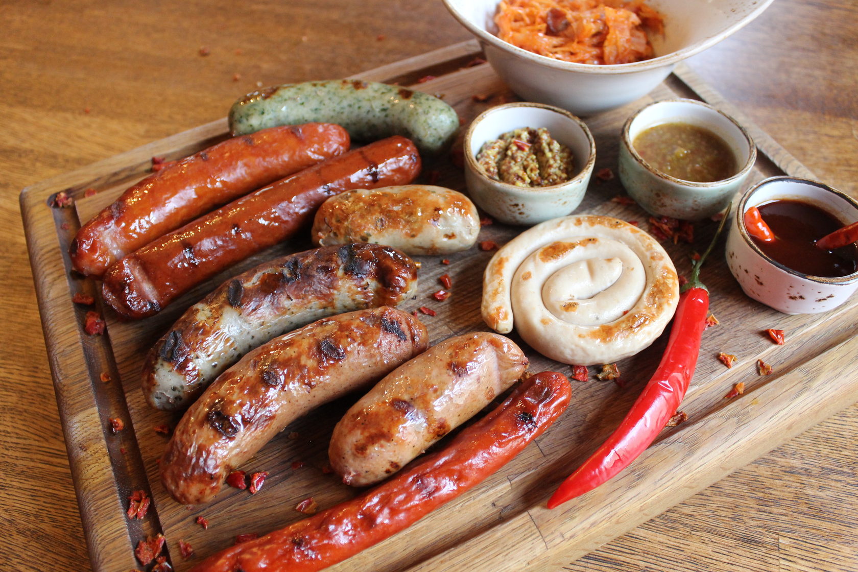 Колбаски с фасолью