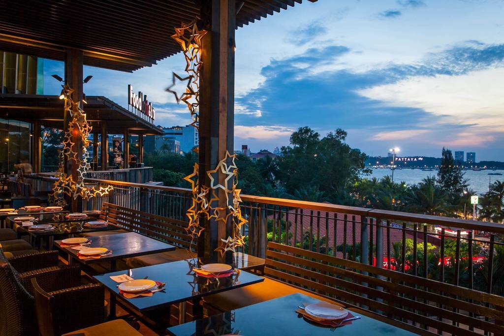 Рестораны с красивым видом на море и город в паттайе