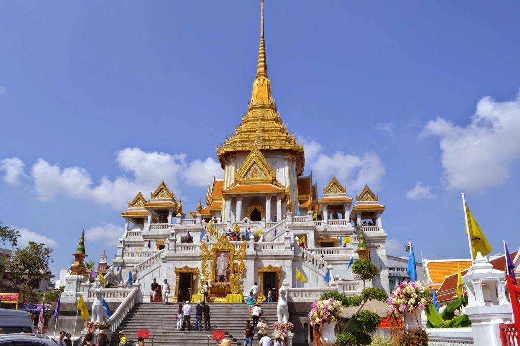 Храм изумрудного будды (ват пхра кео), бангкок. отели рядом, фото, видео, как добраться — туристер.ру